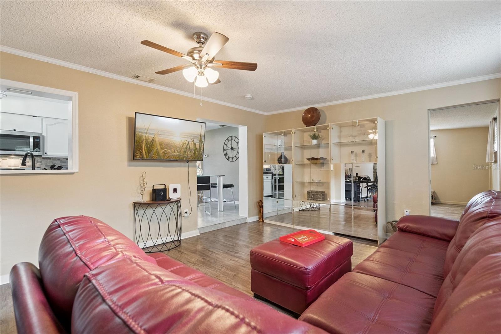 Image 15 of 28 For 727 Baywood Circle