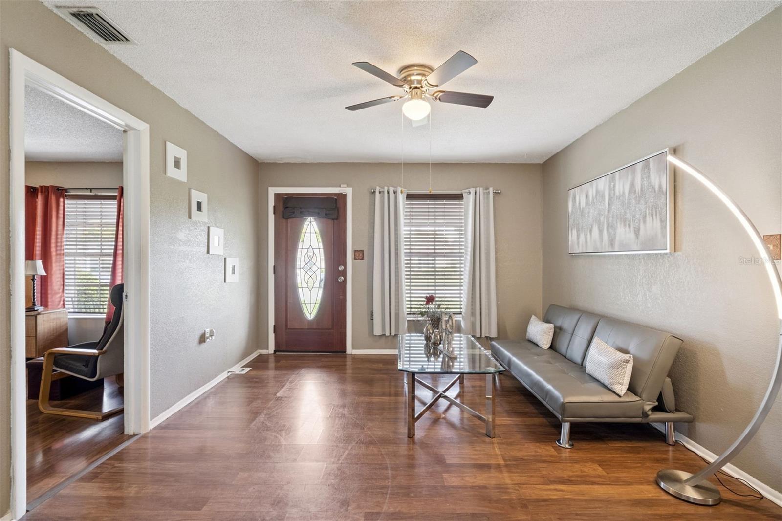 Image 7 of 28 For 727 Baywood Circle