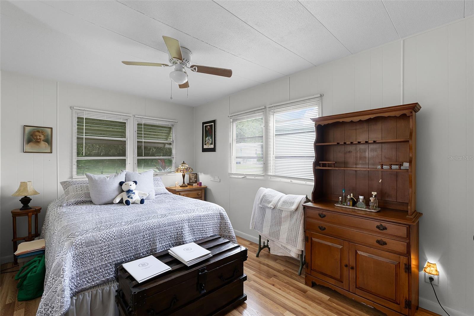 Image 18 of 35 For 9 Cocos Plumosa Drive A