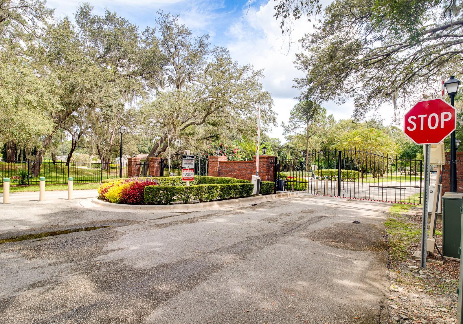 Image 31 of 47 For 653 Oak Hollow Way