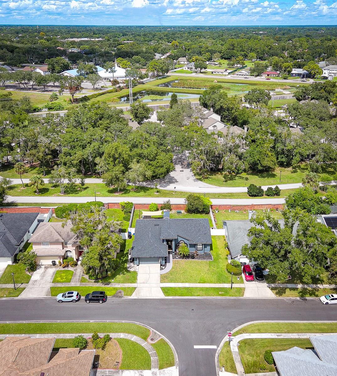 Image 38 of 47 For 653 Oak Hollow Way