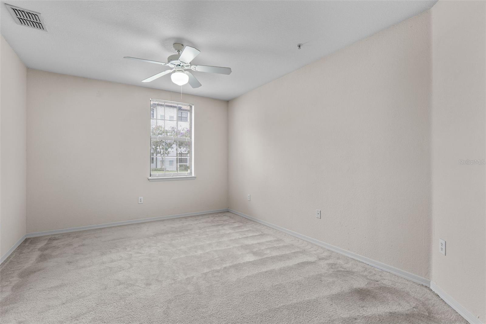 Image 17 of 51 For 5550 Michigan Street 2106