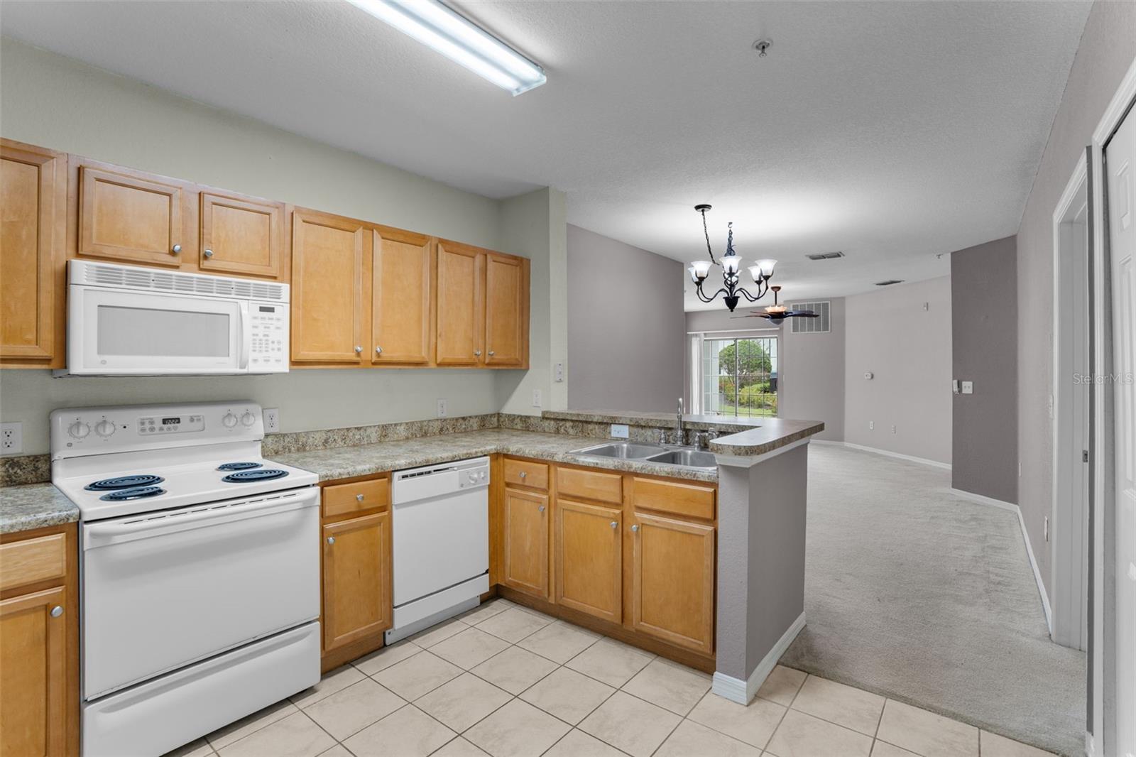 Image 6 of 51 For 5550 Michigan Street 2106