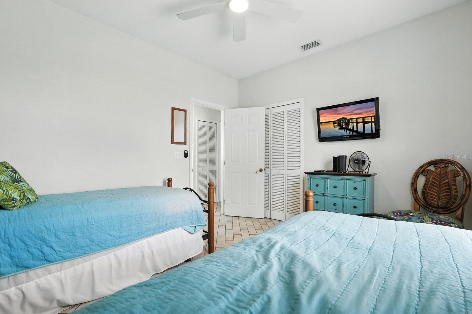 Image 10 of 34 For 6612 Atlantic Avenue 101