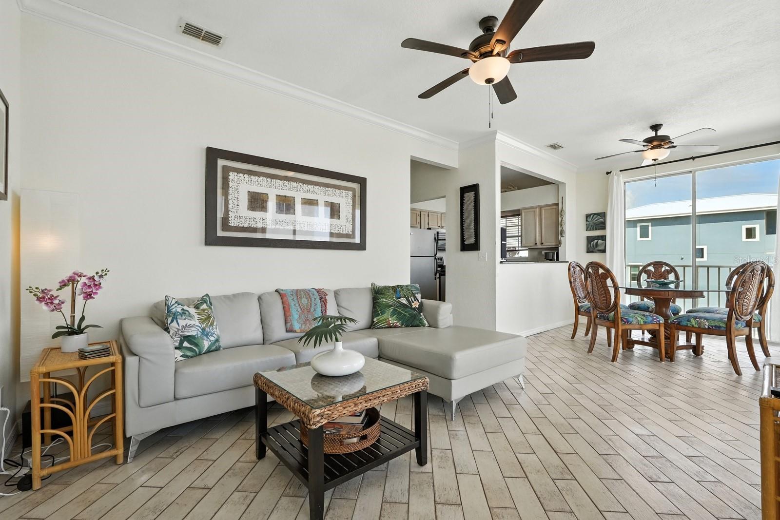 Image 3 of 34 For 6612 Atlantic Avenue 101