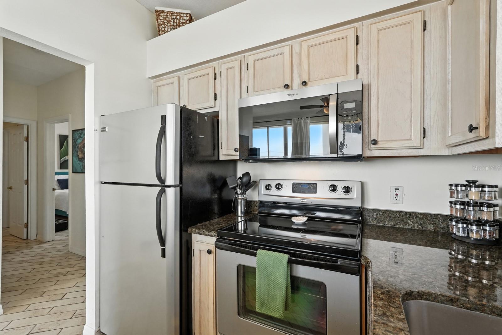 Image 6 of 34 For 6612 Atlantic Avenue 101