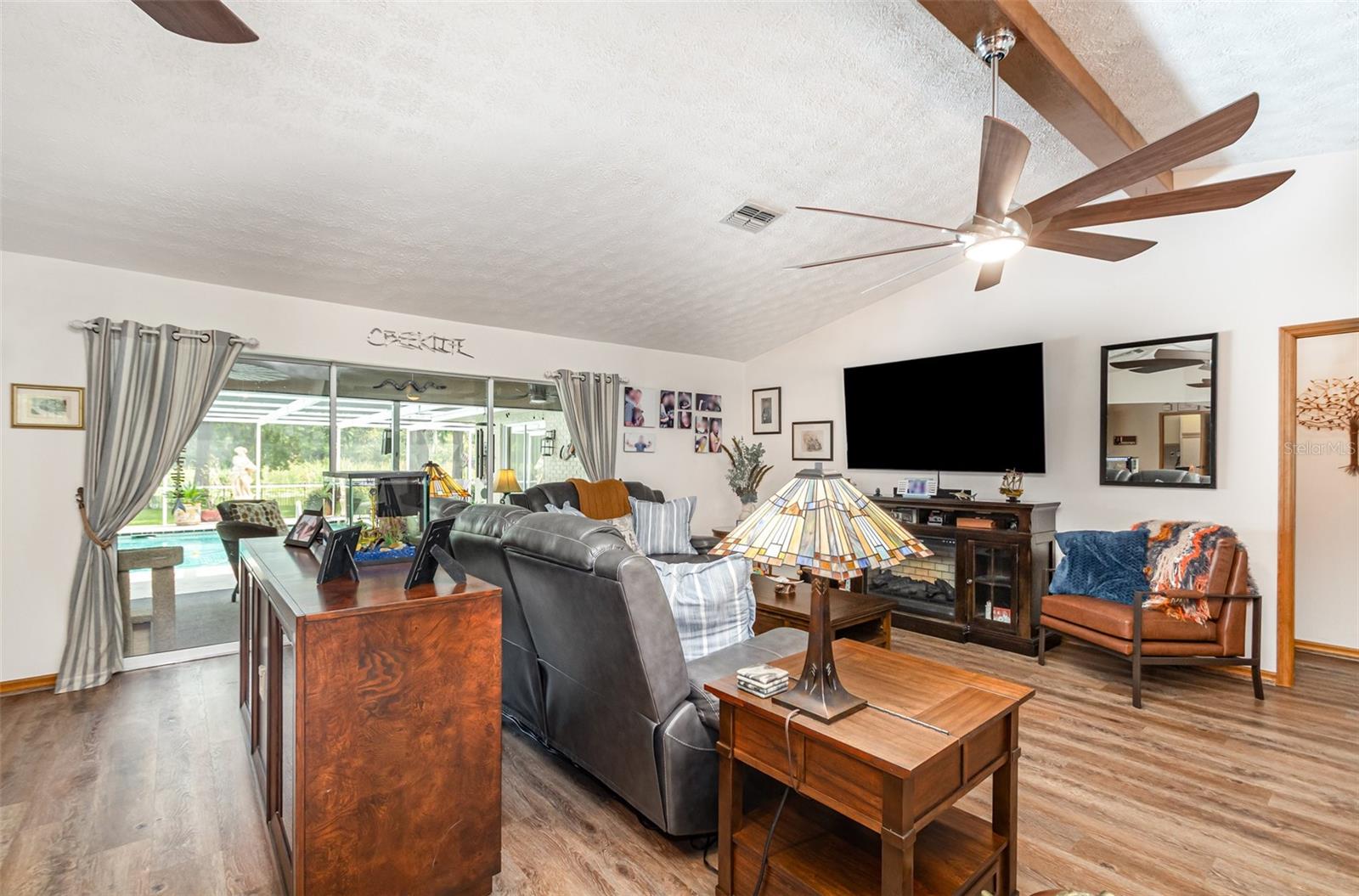 Image 4 of 31 For 10417 Cypress Road