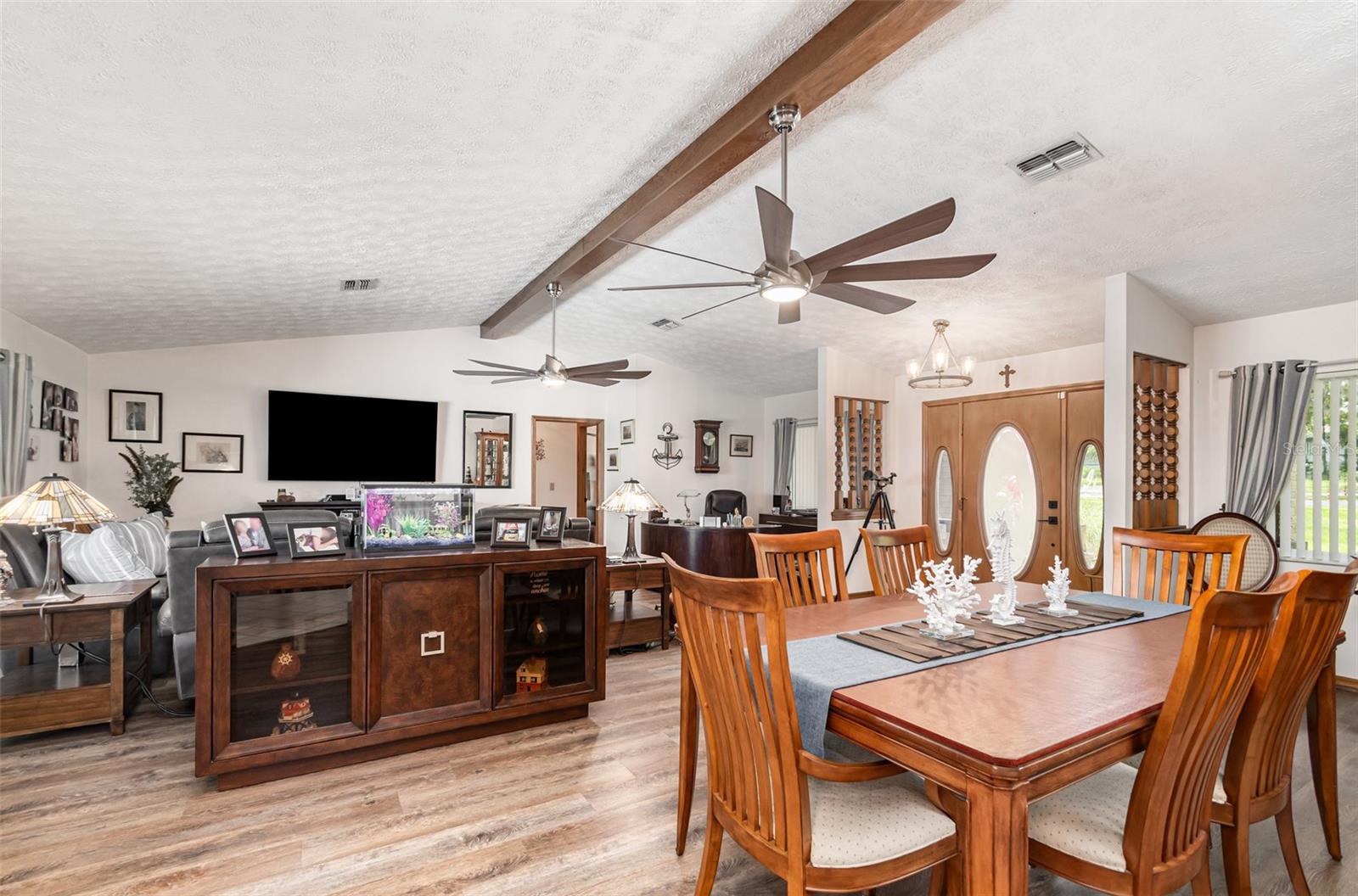 Image 6 of 31 For 10417 Cypress Road
