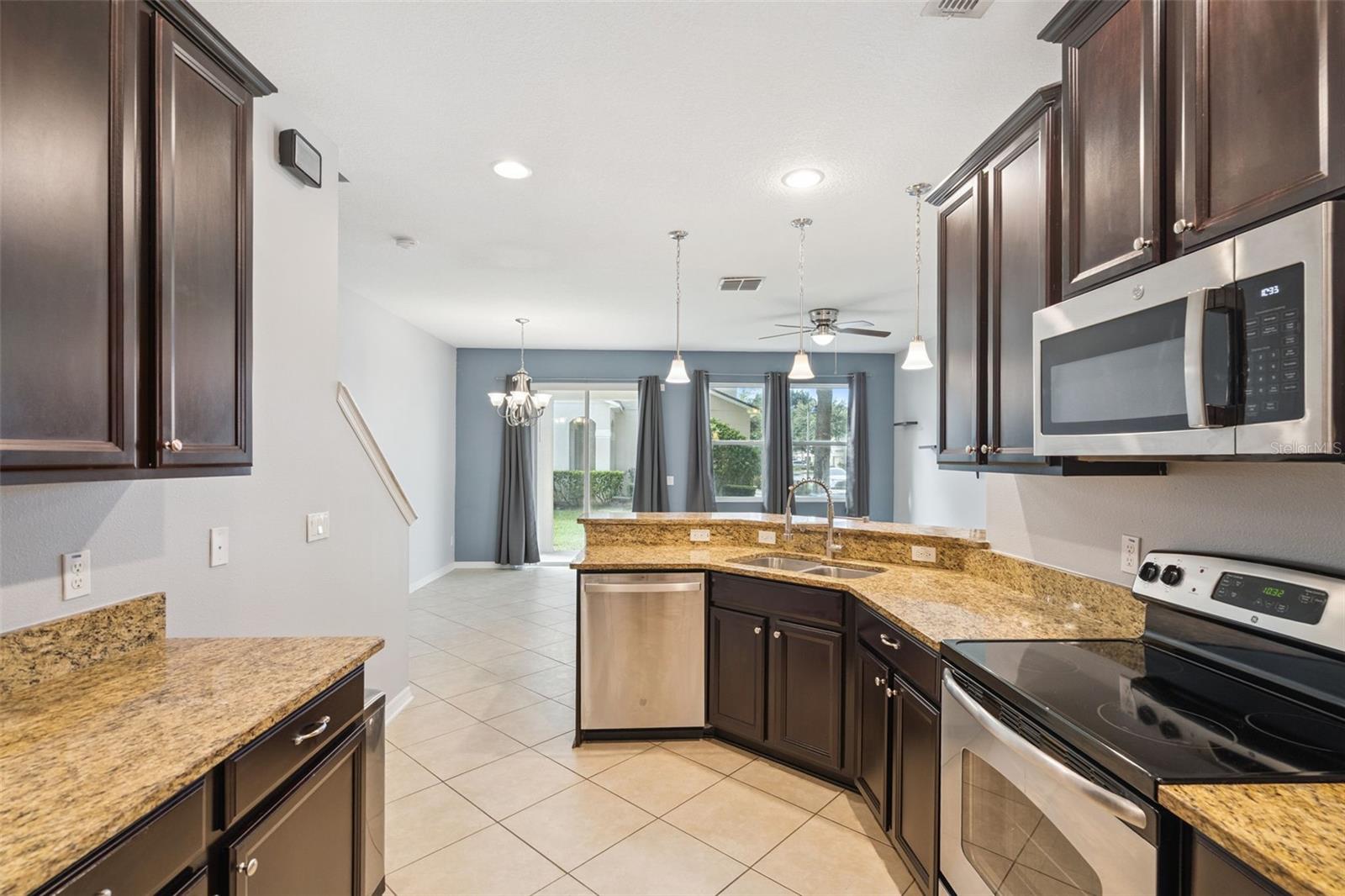 Image 14 of 33 For 241 Windflower Way