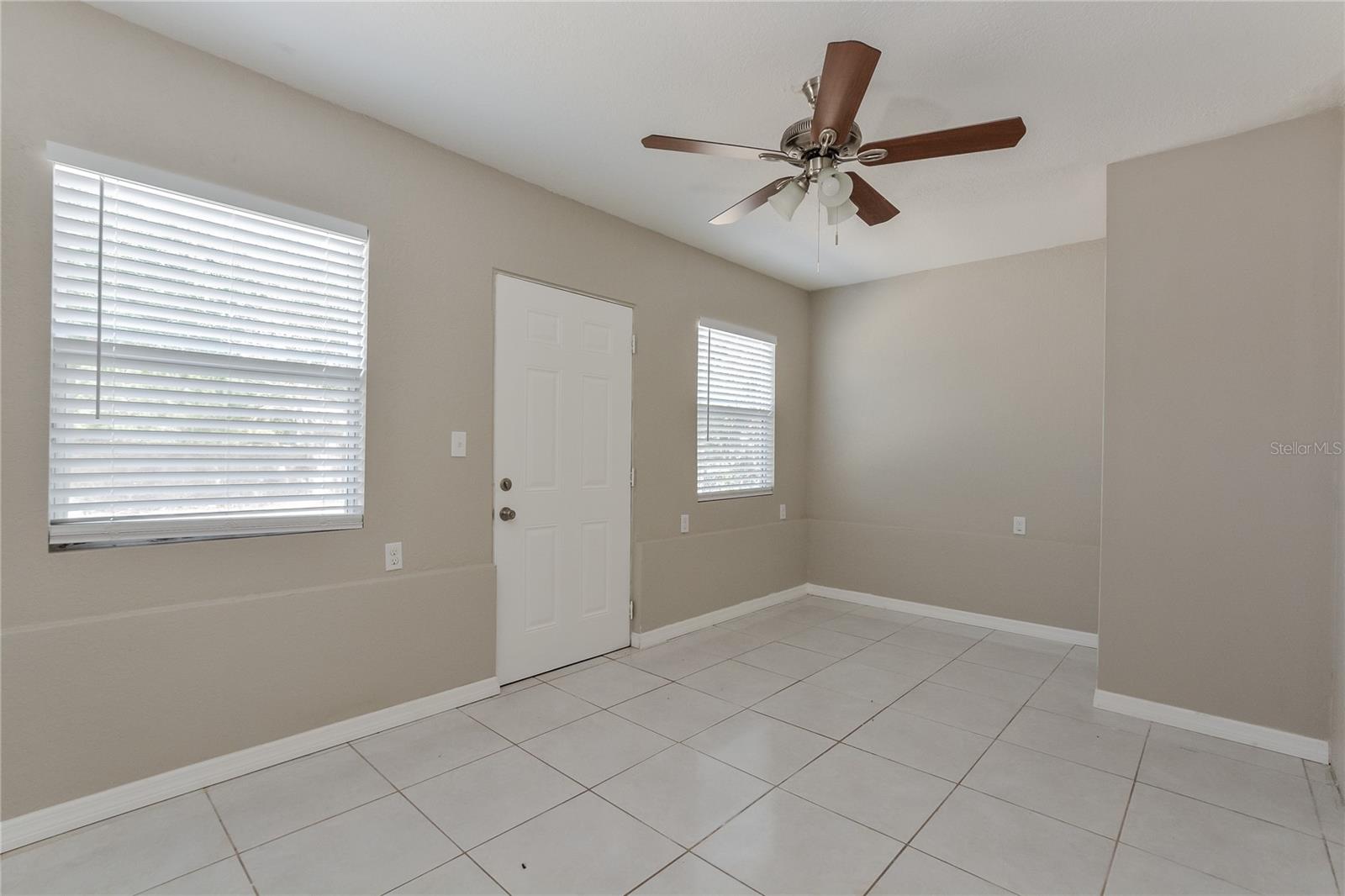 Image 13 of 17 For 2997 Beaumont Lane