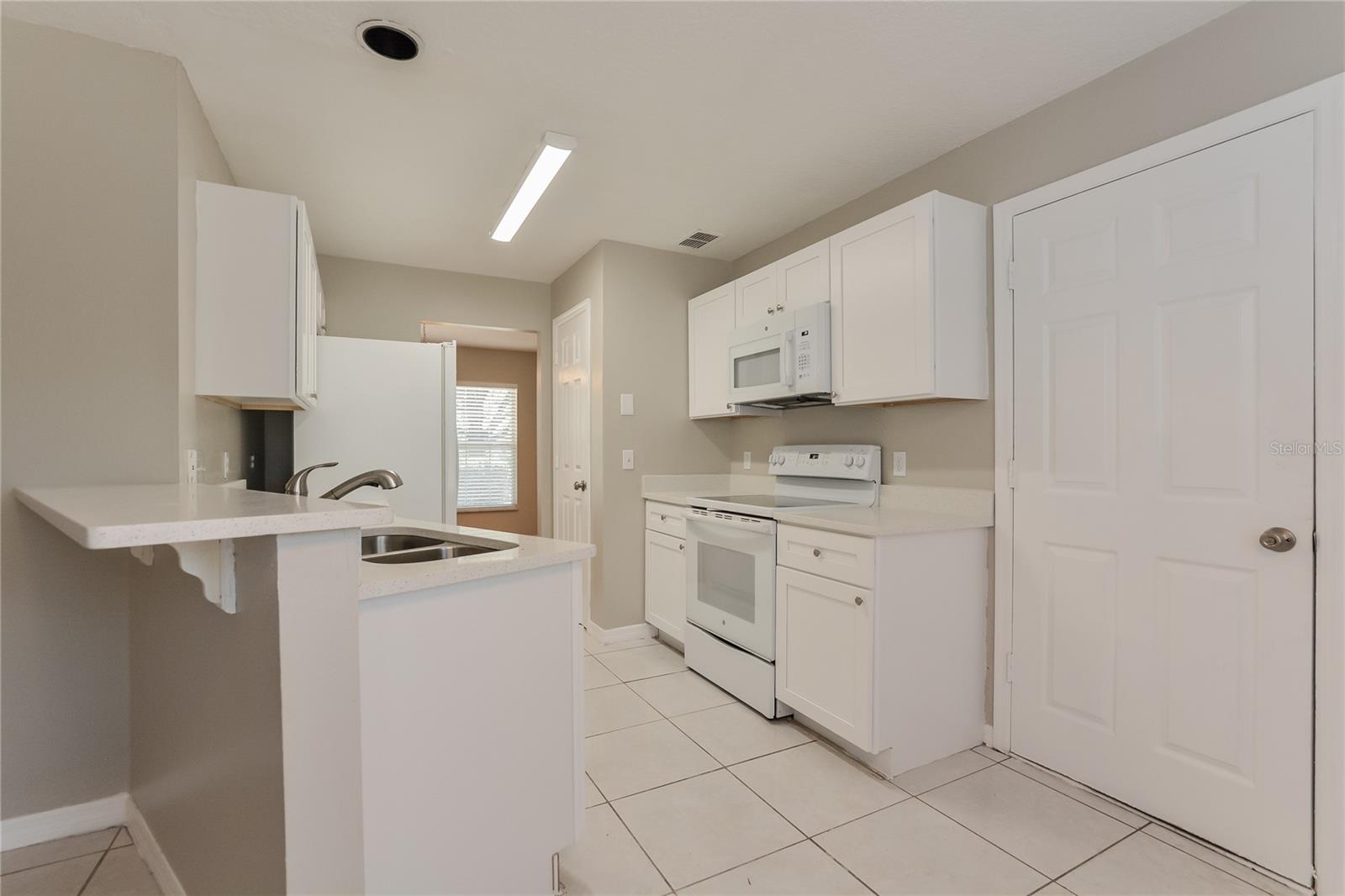 Image 6 of 17 For 2997 Beaumont Lane