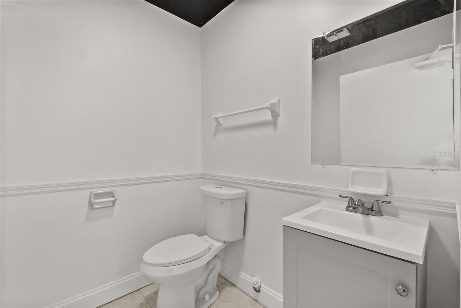 Image 4 of 7 For 260 Power Court 110