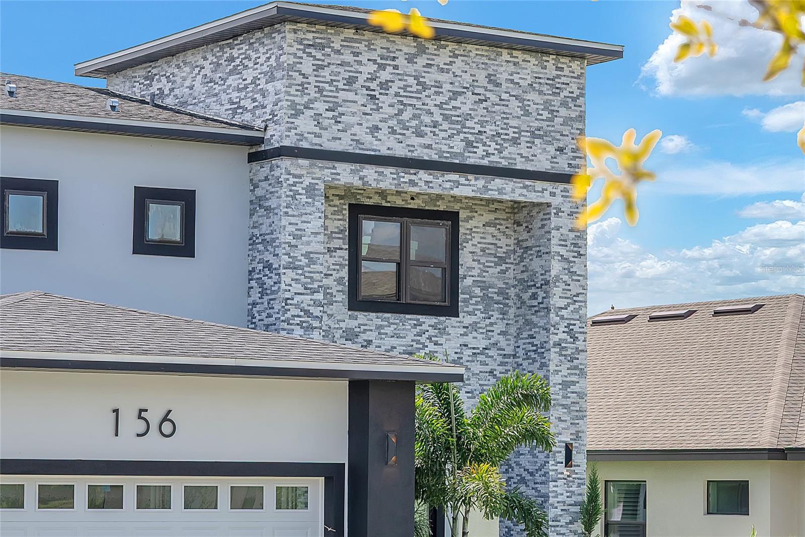 Image 11 of 92 For 156 Caladium Avenue