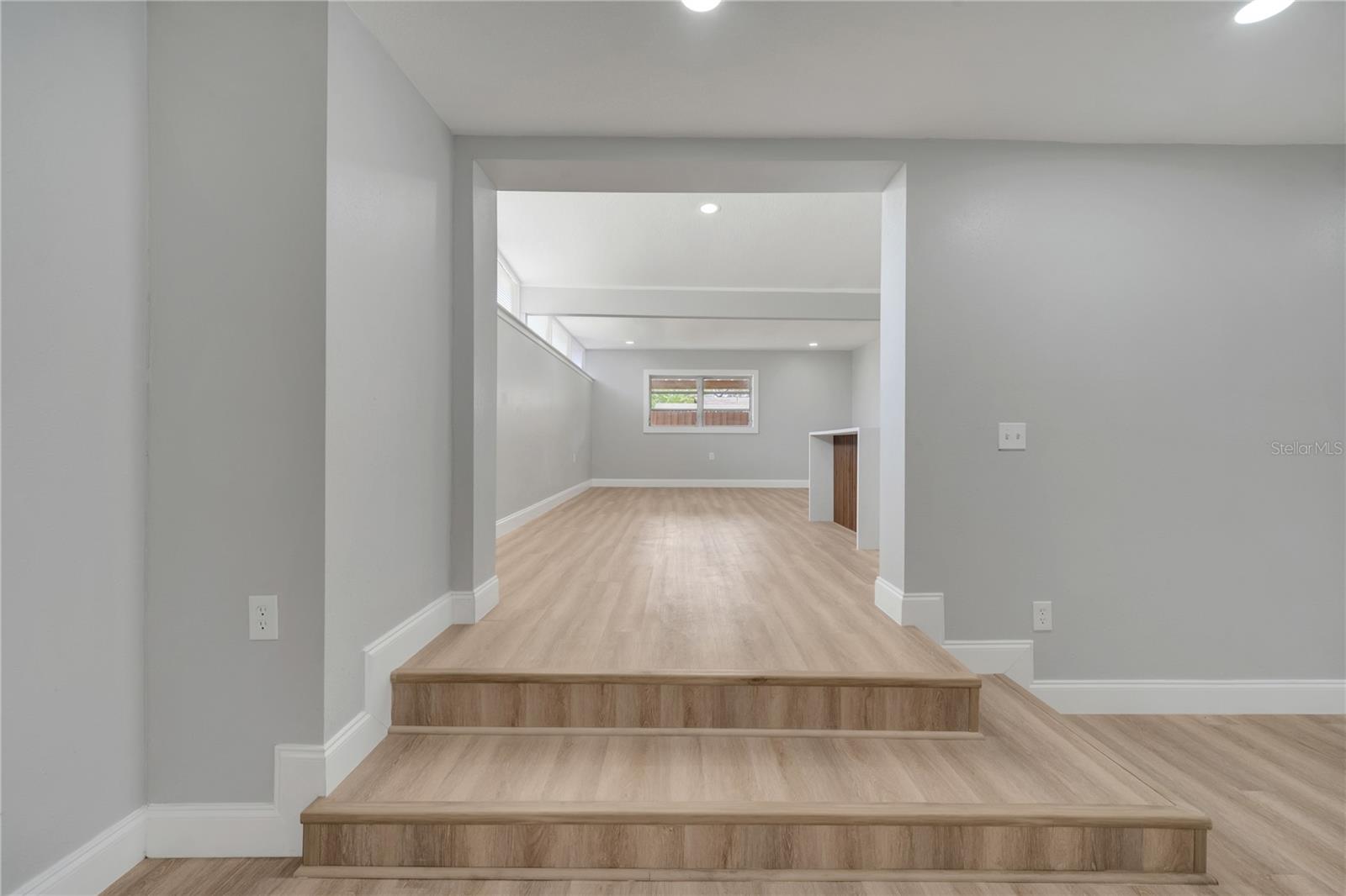 Image 30 of 62 For 2303 Bonneville Drive