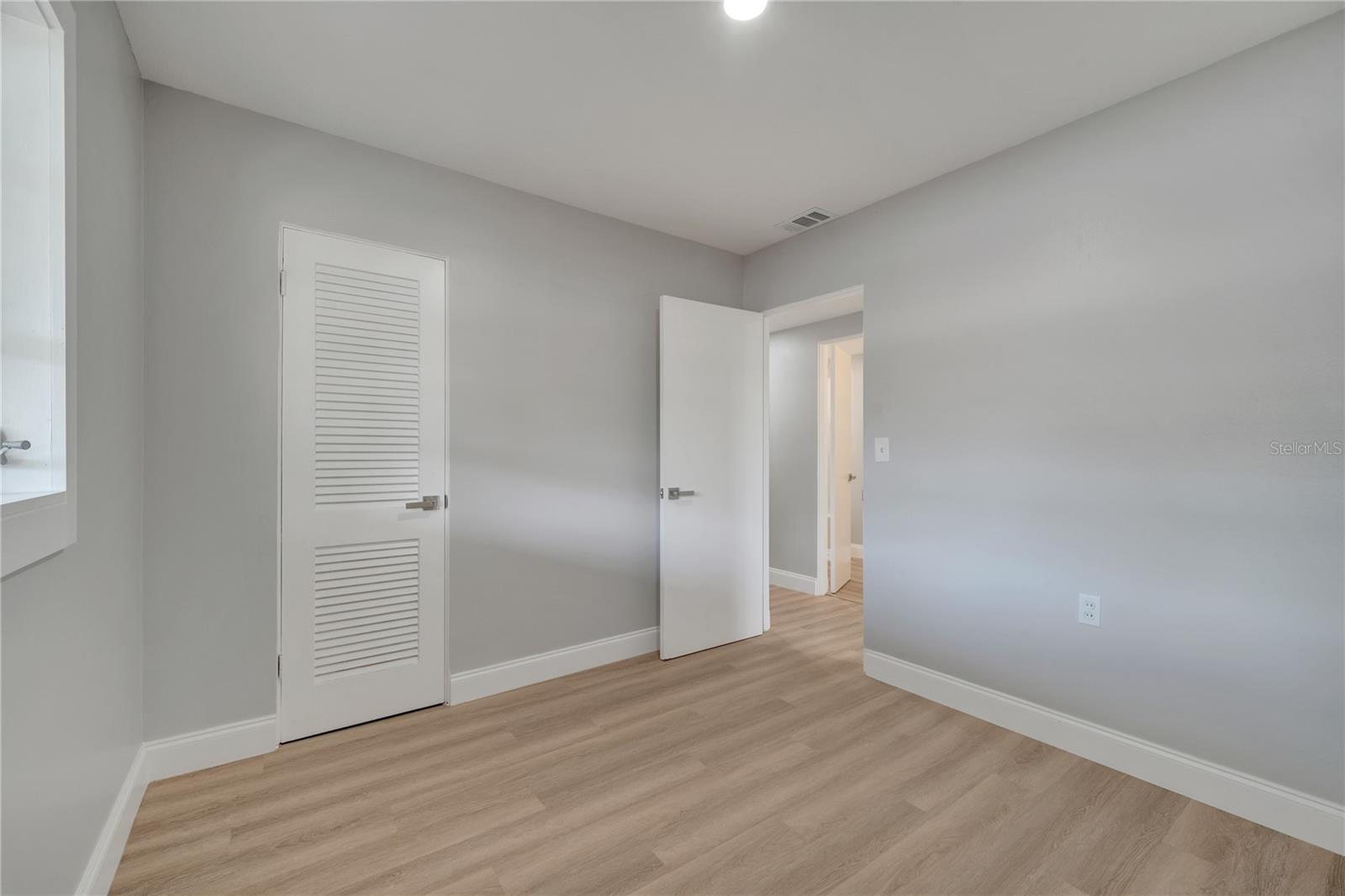 Image 42 of 62 For 2303 Bonneville Drive