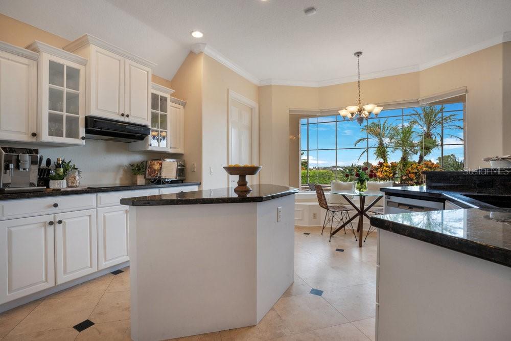 Image 12 of 69 For 13527 Lake Cawood Drive