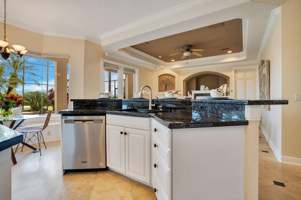 Image 17 of 69 For 13527 Lake Cawood Drive