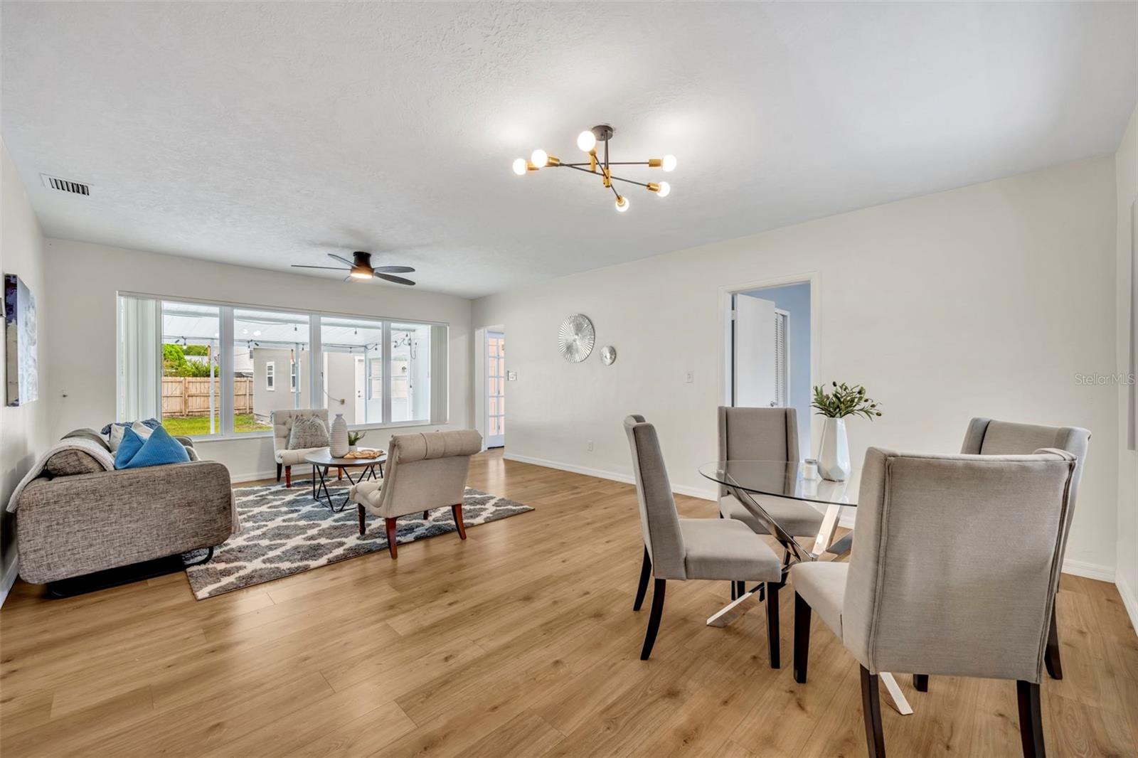 Image 3 of 20 For 3626 Bobolink Lane