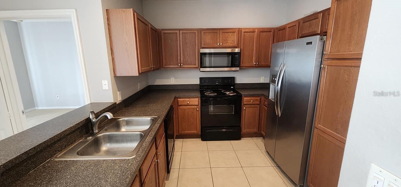 Image 10 of 28 For 2316 Grand Central Parkway 13