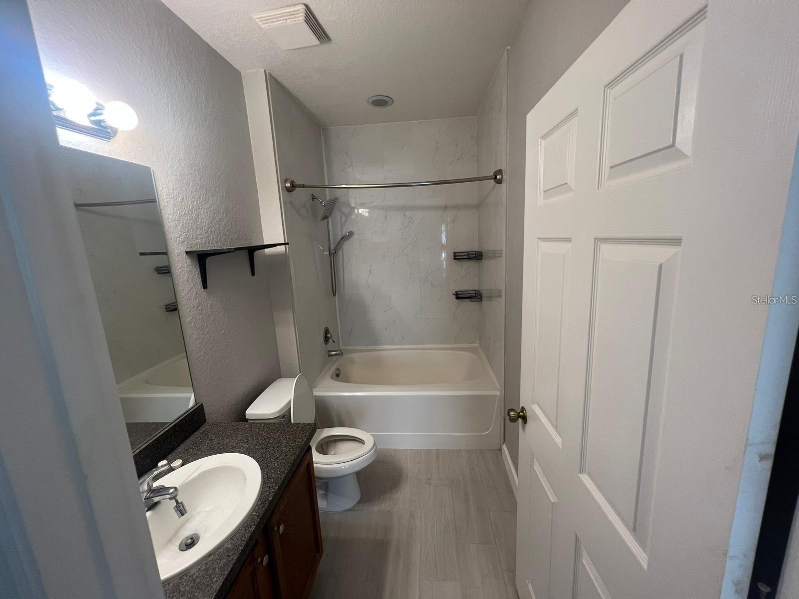 Image 19 of 28 For 2316 Grand Central Parkway 13