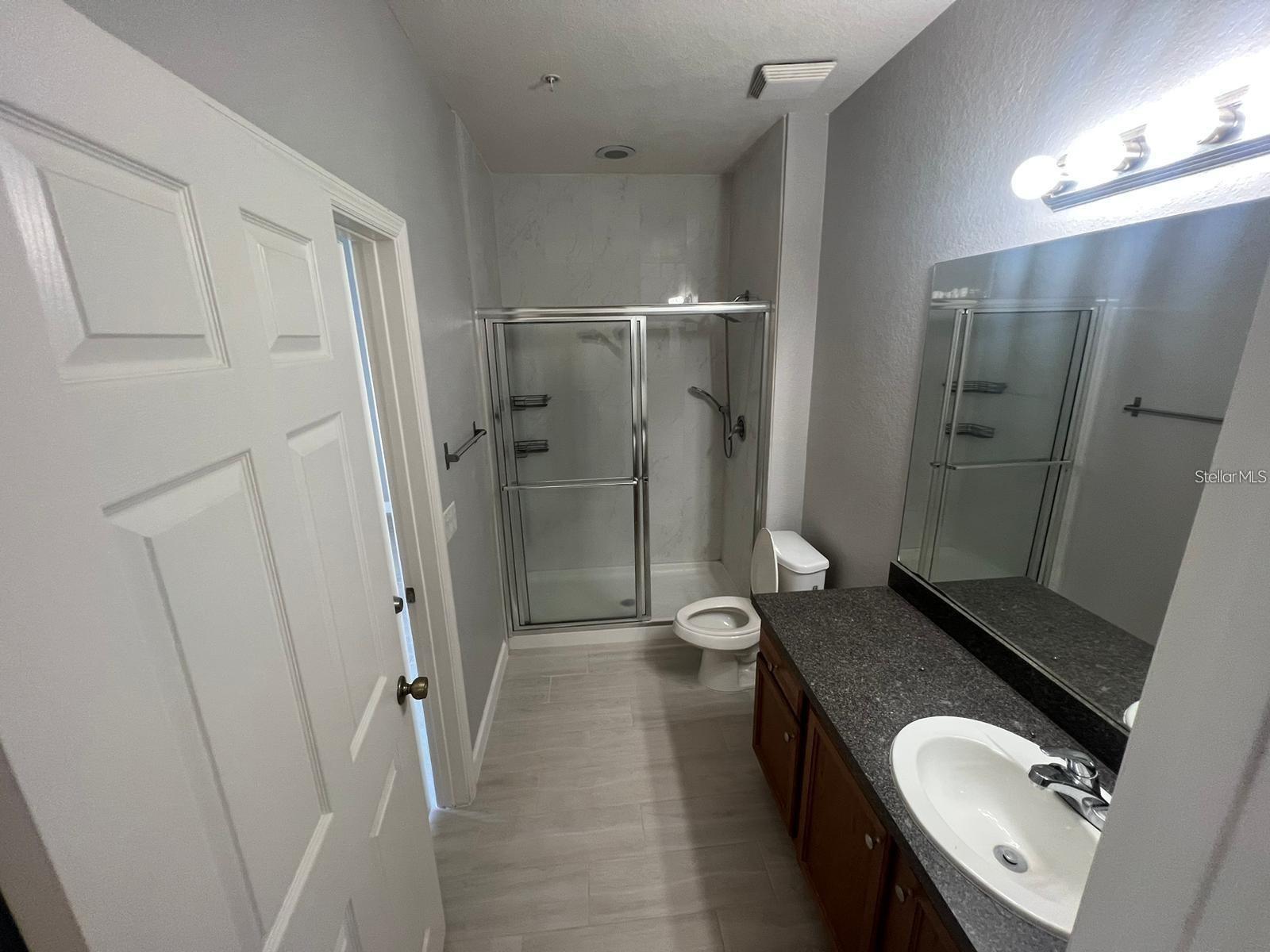 Image 21 of 28 For 2316 Grand Central Parkway 13