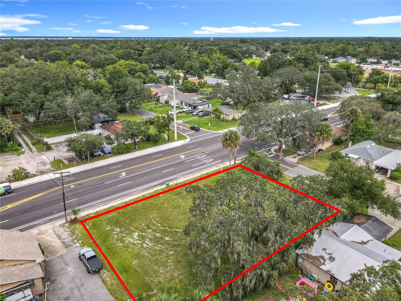Image 3 of 12 For  Elm Avenue 