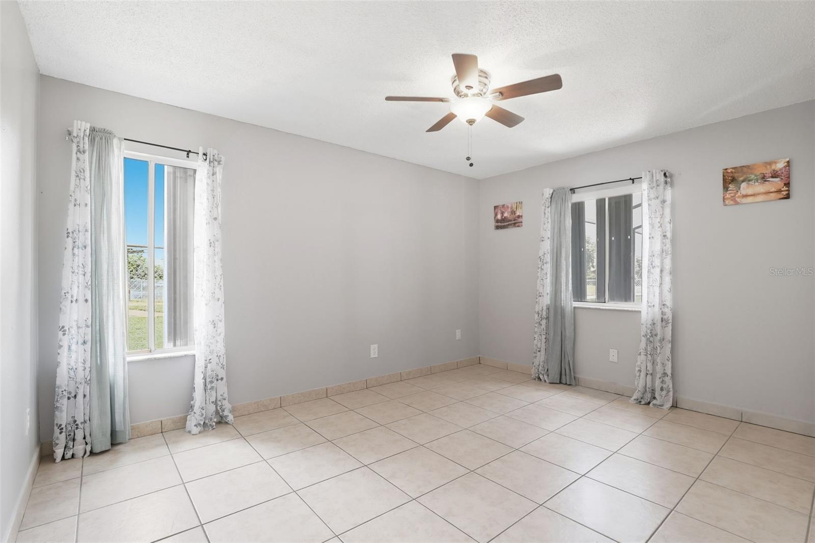 Image 14 of 29 For 1031 Apopka Woods Lane