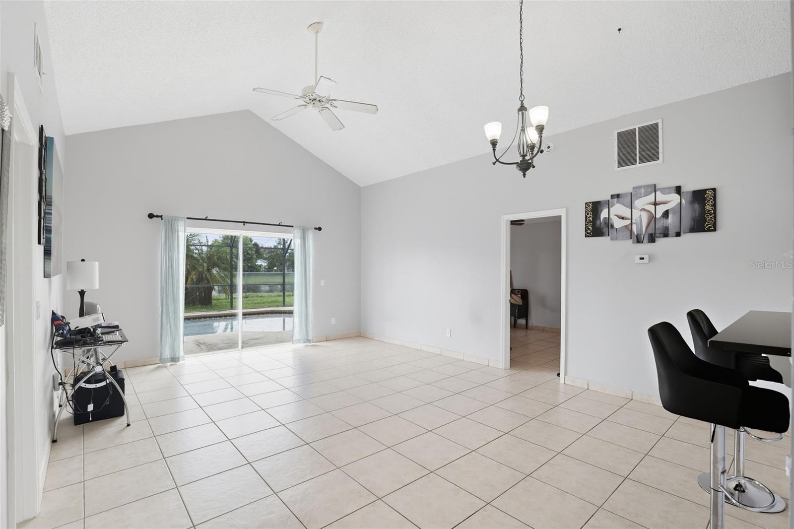 Image 5 of 29 For 1031 Apopka Woods Lane