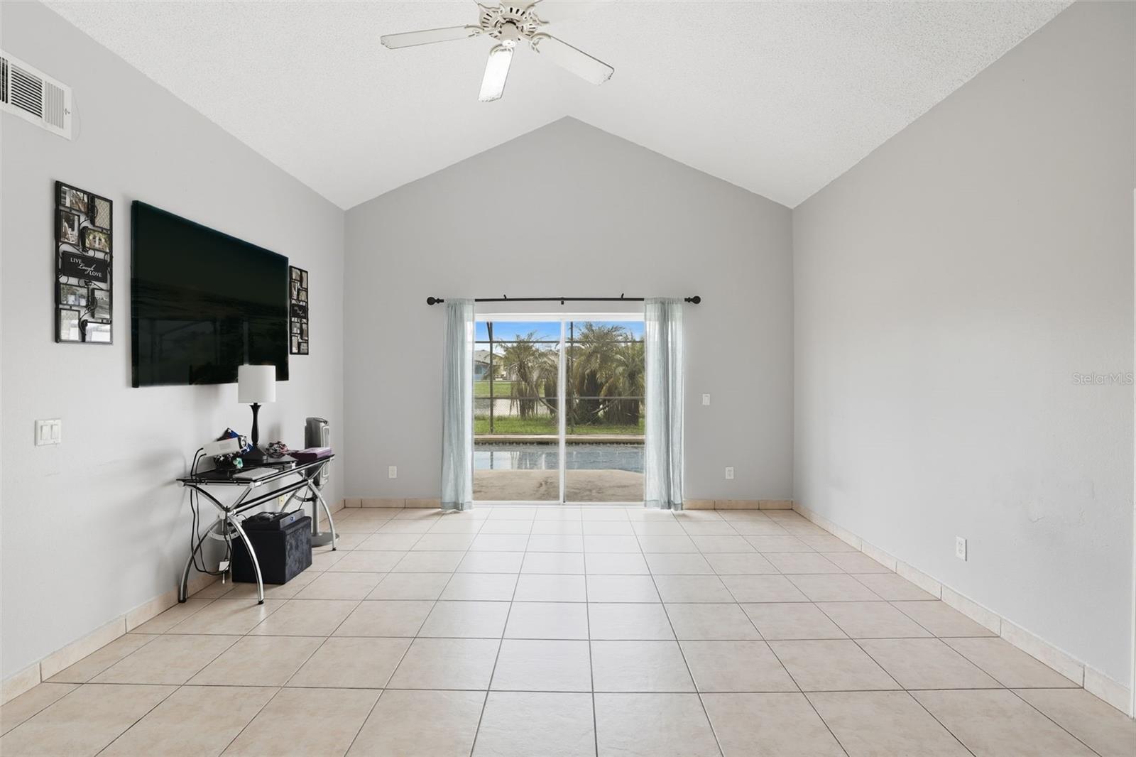 Image 6 of 29 For 1031 Apopka Woods Lane