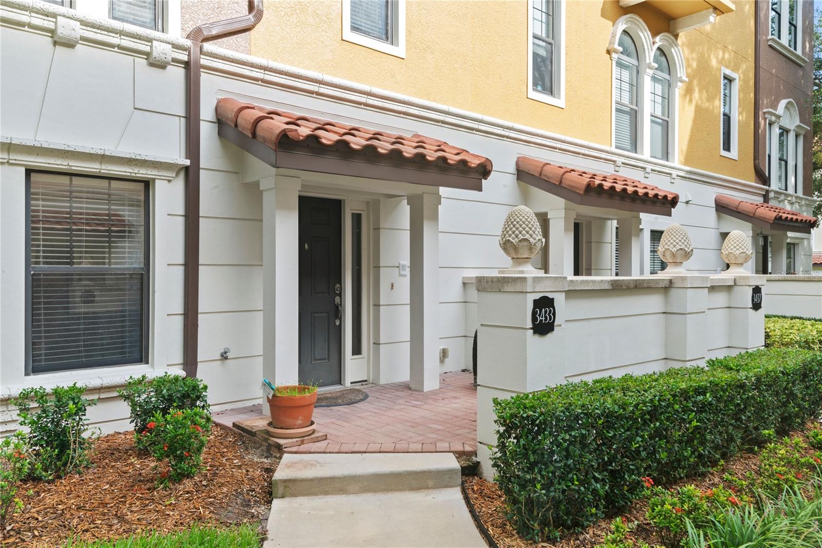 Image 4 of 75 For 3433 Messina Drive