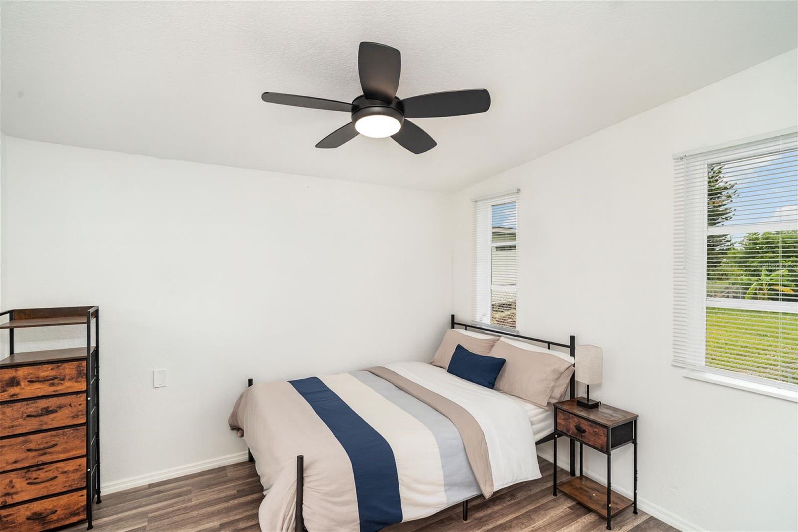 Image 7 of 10 For 211 Duxbury Avenue