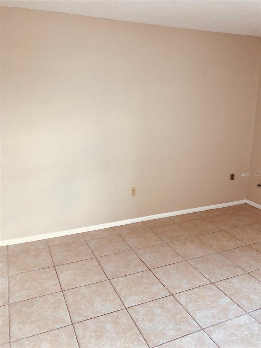 Image 6 of 25 For 524 Orange Drive 33