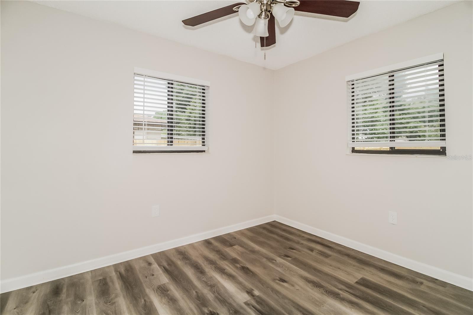 Image 12 of 16 For 5312 Sun Valley Court