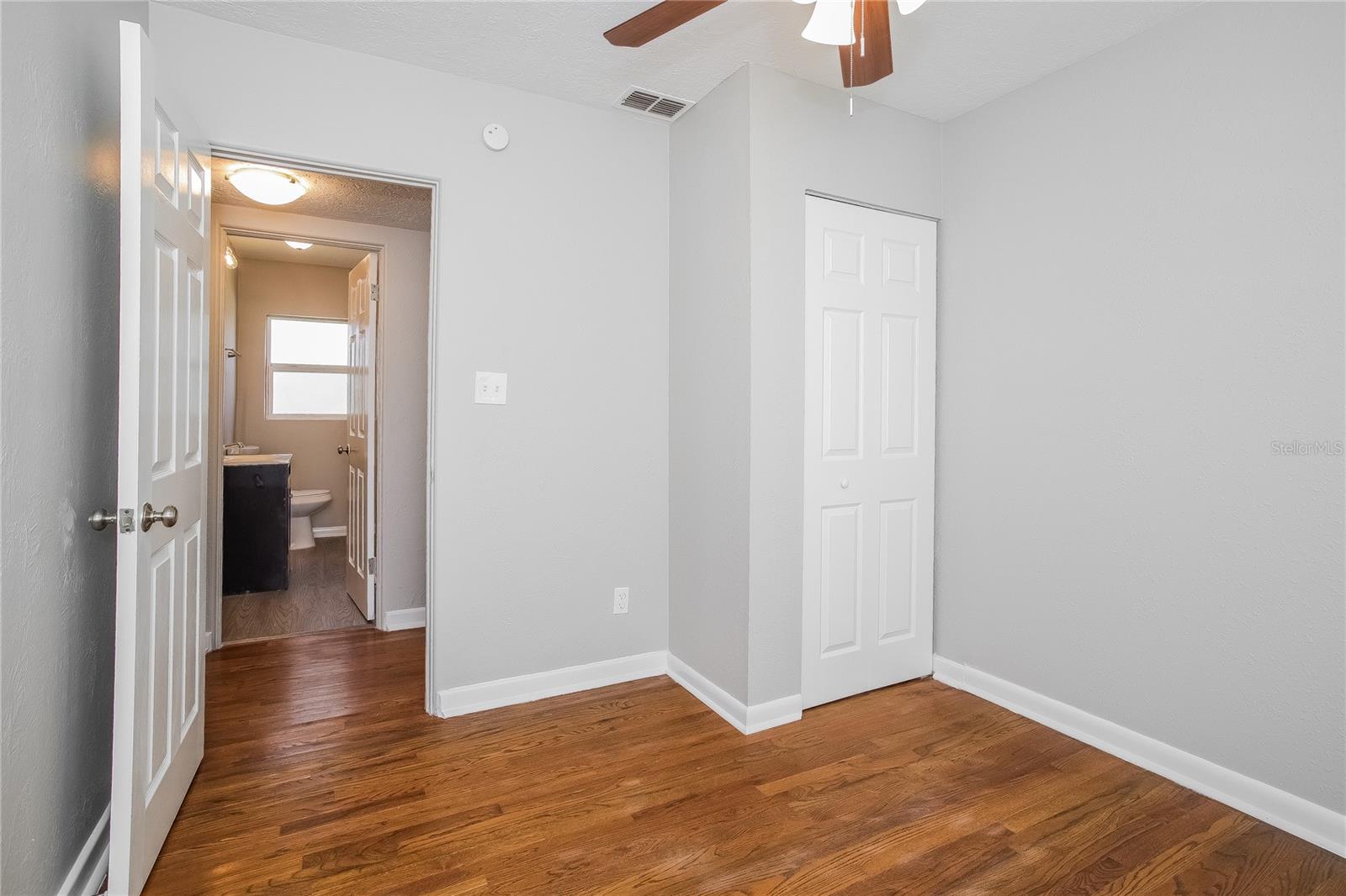 Image 11 of 16 For 4435 Fairview Avenue