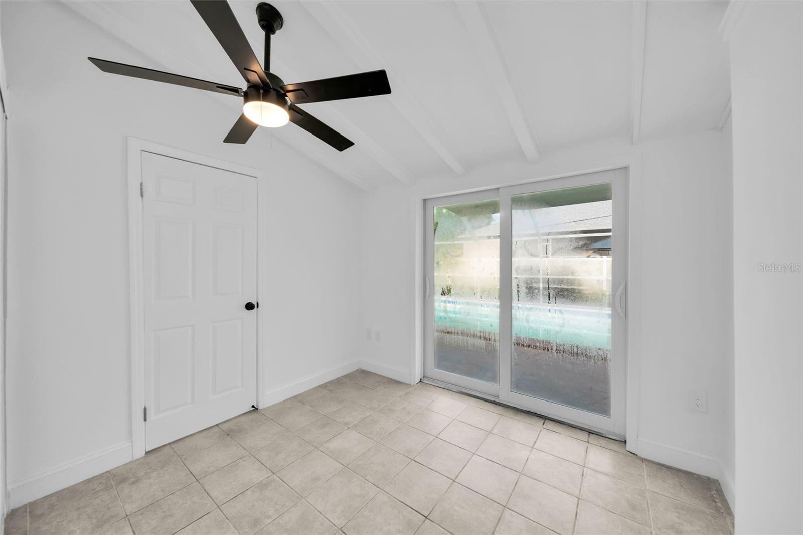 Image 18 of 30 For 3307 Pinetree Street