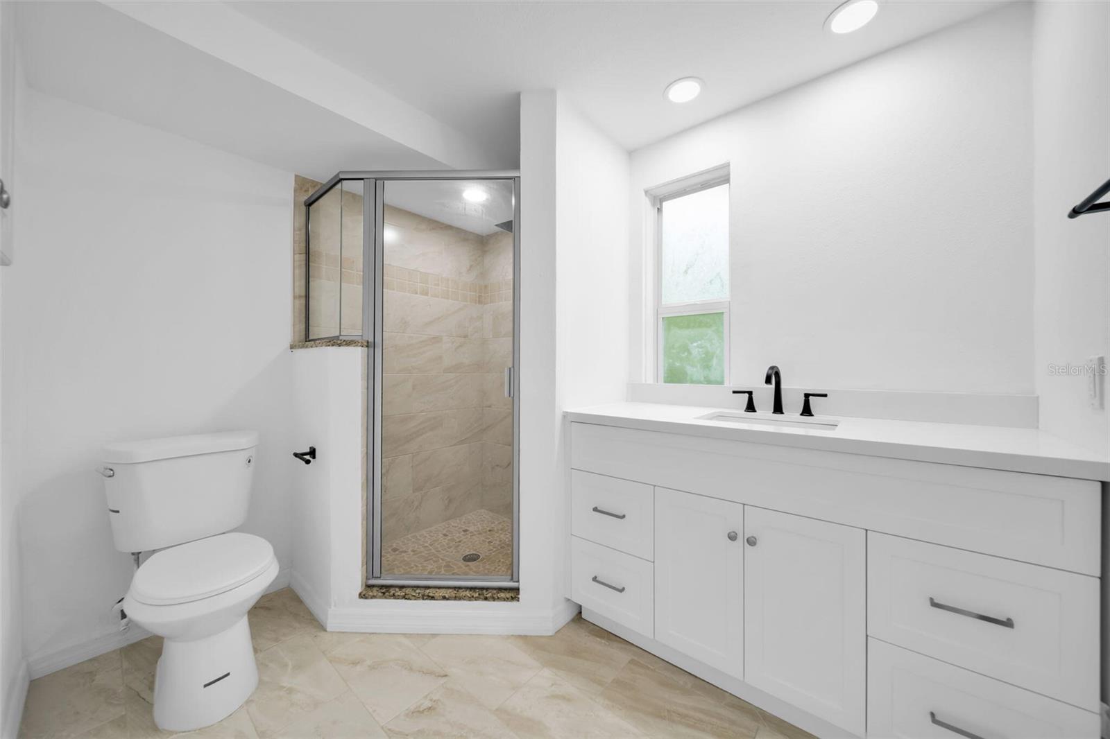 Image 25 of 30 For 3307 Pinetree Street