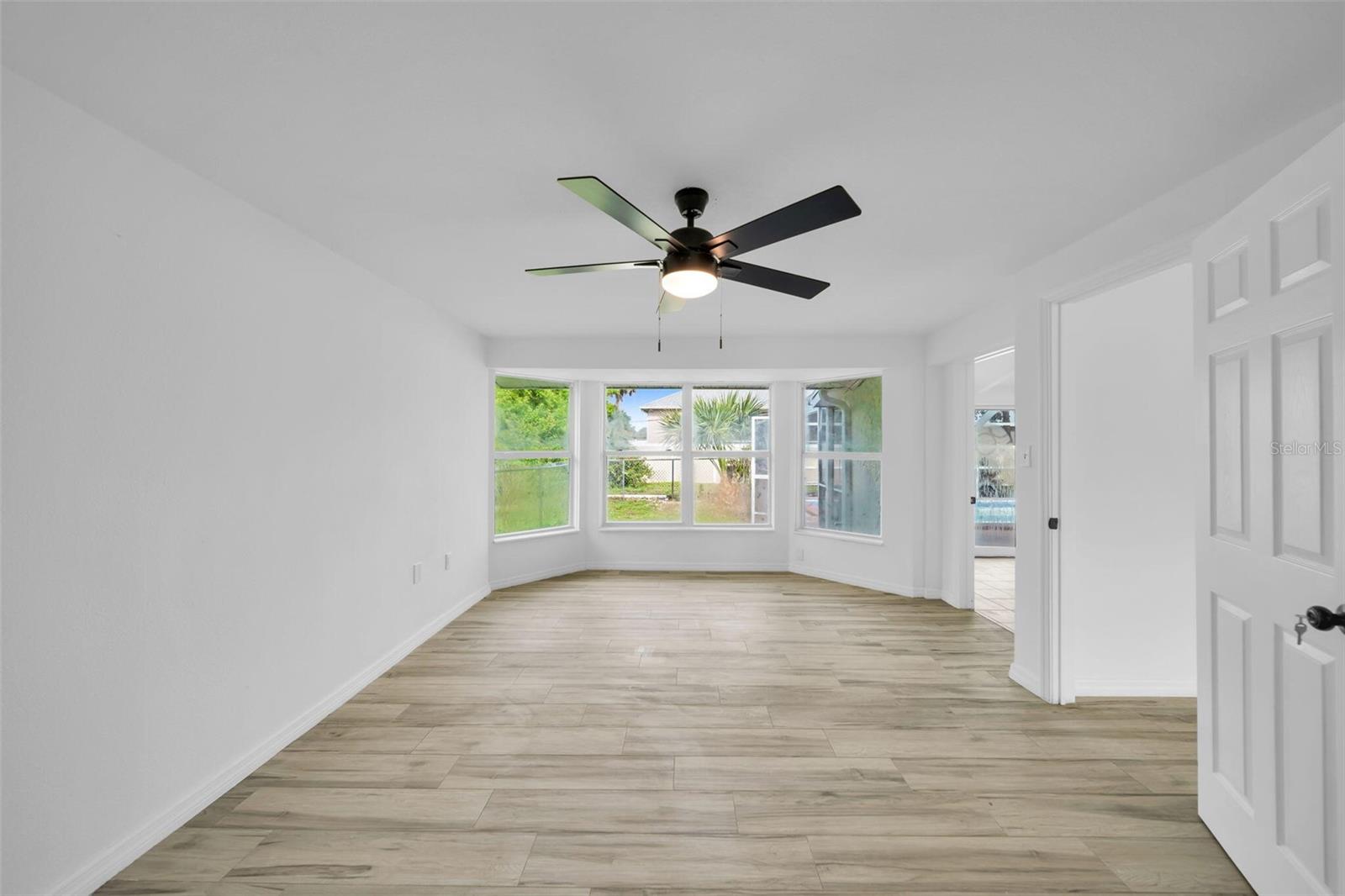 Image 26 of 30 For 3307 Pinetree Street