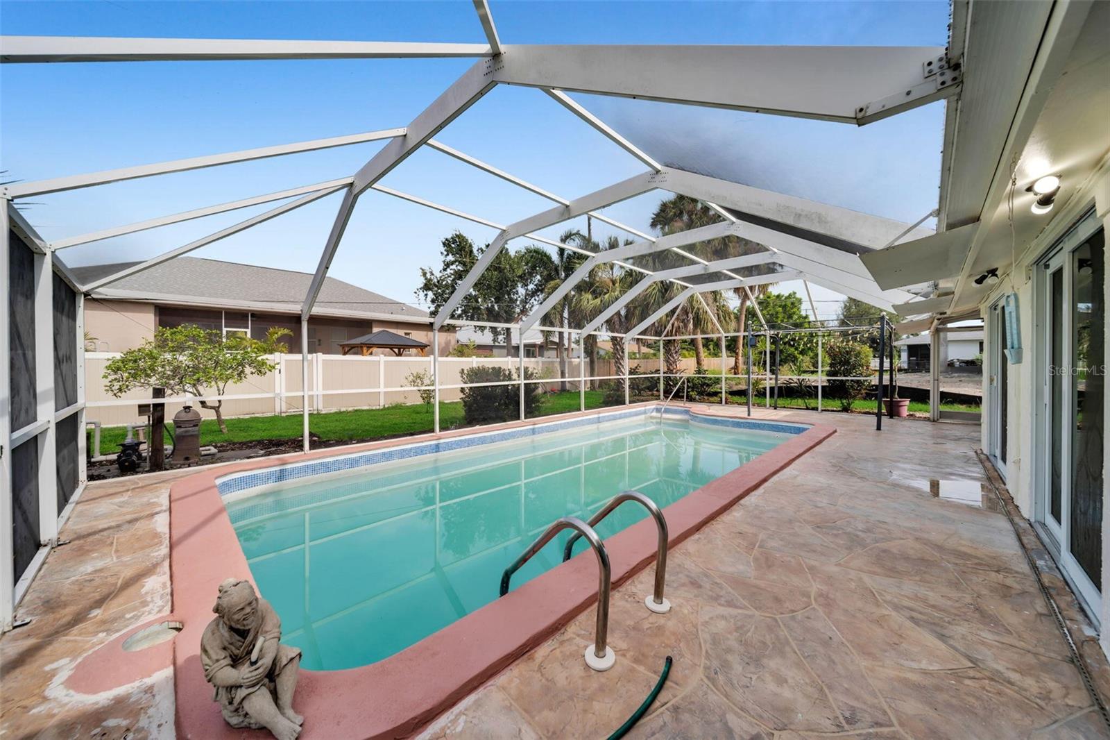 Image 27 of 30 For 3307 Pinetree Street