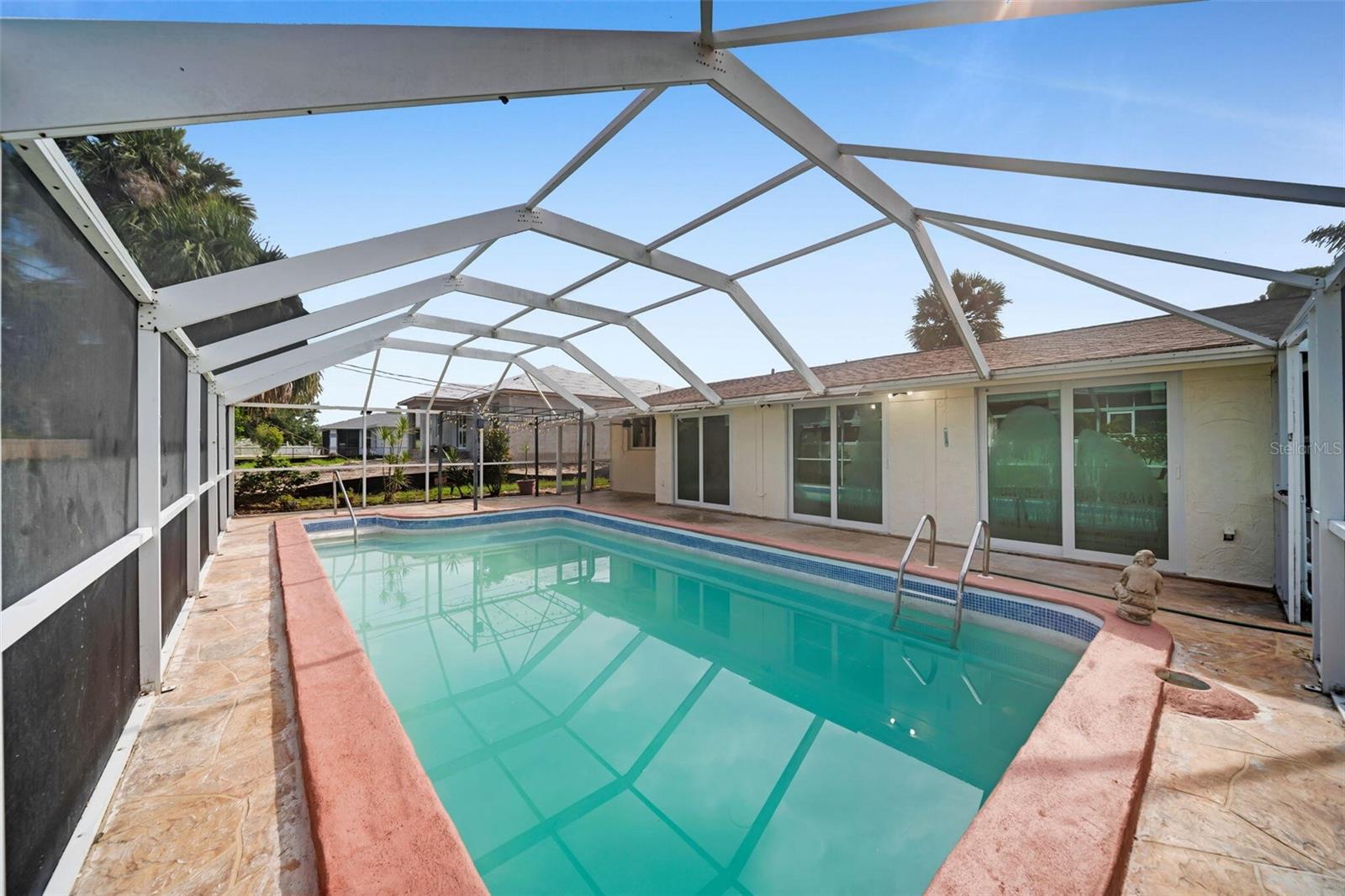 Image 28 of 30 For 3307 Pinetree Street