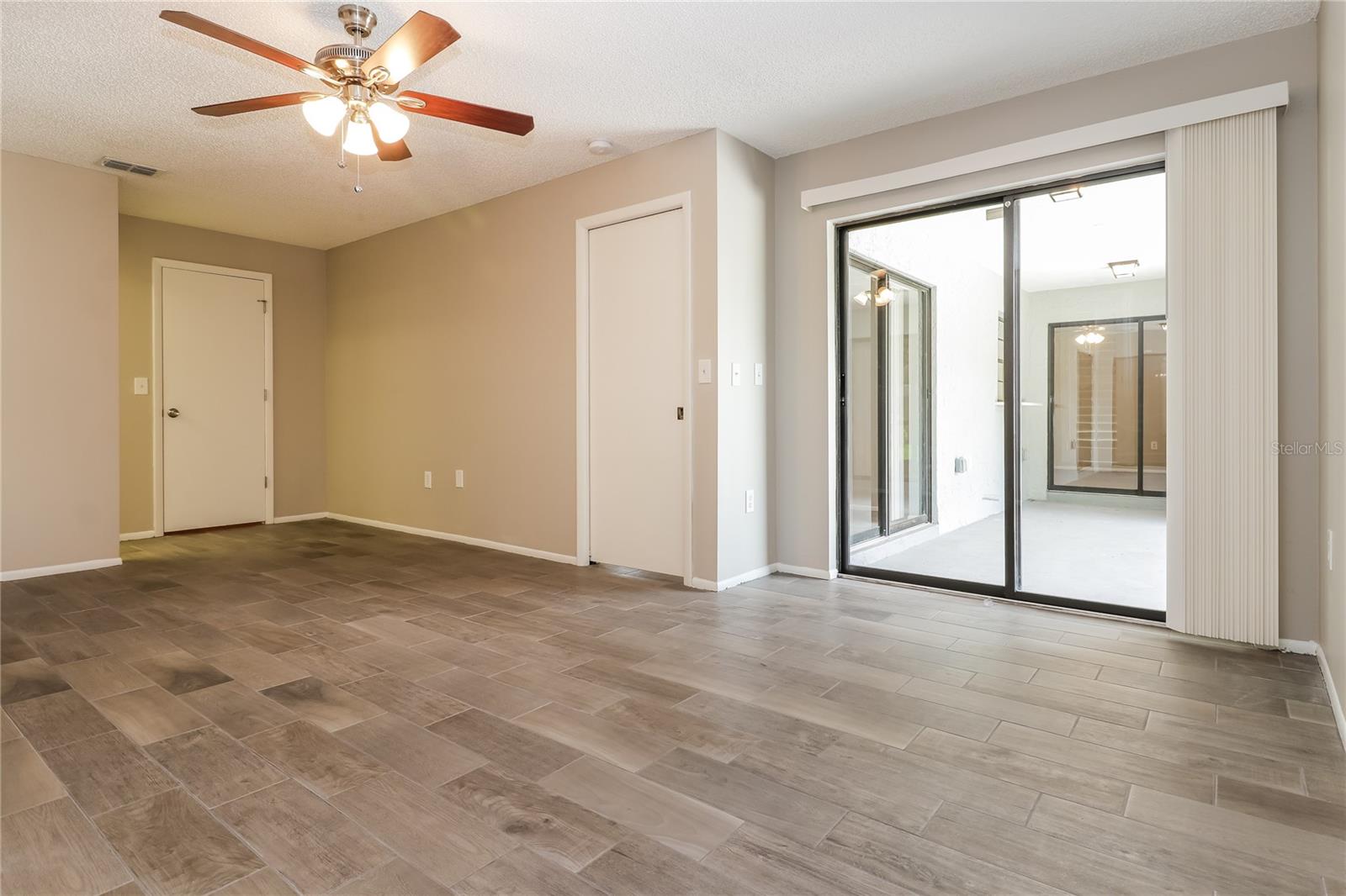 Image 10 of 16 For 5048 Brandeis Circle S