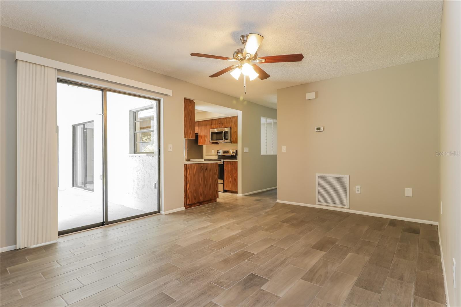 Image 4 of 16 For 5048 Brandeis Circle S