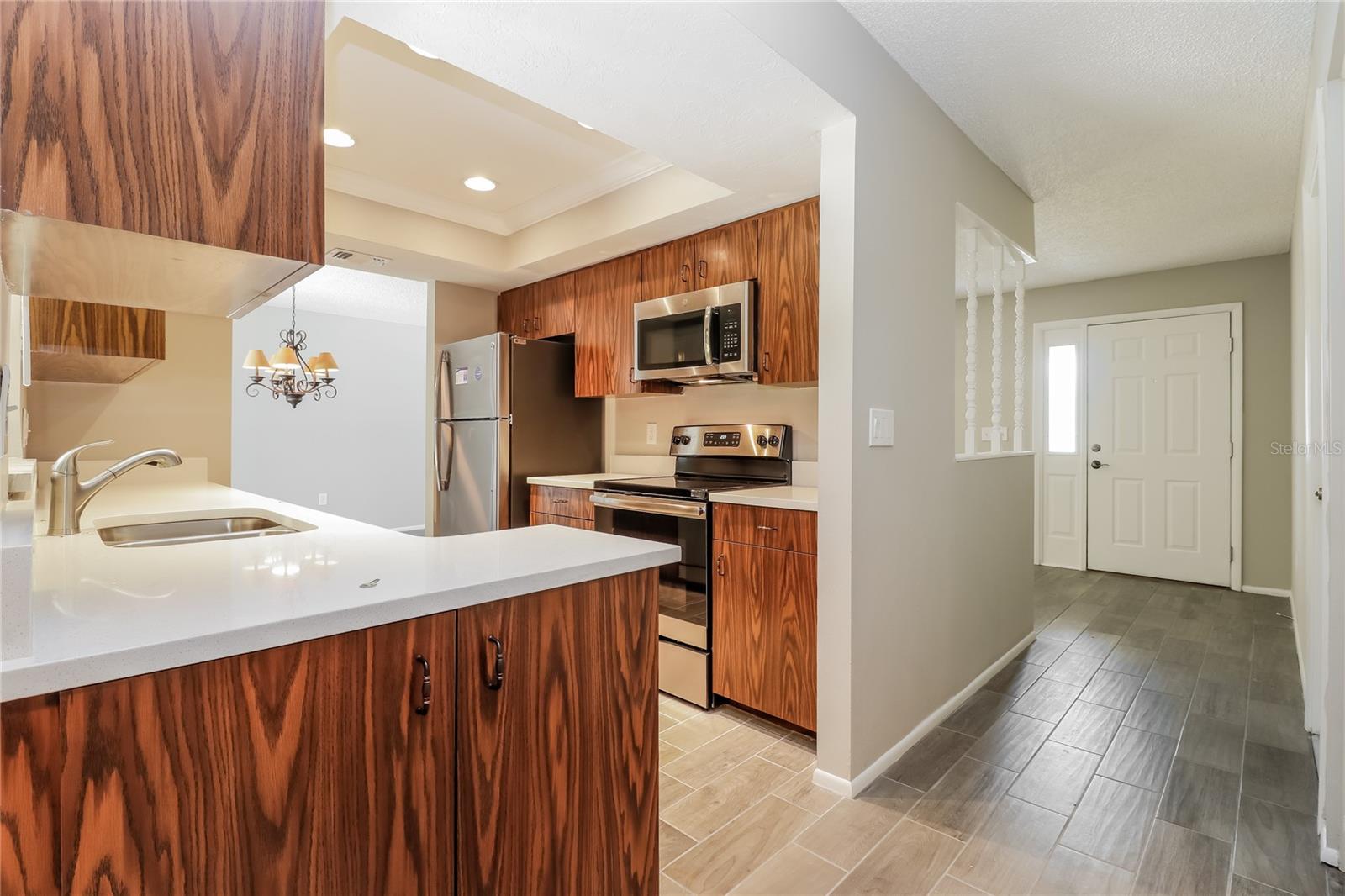 Image 6 of 16 For 5048 Brandeis Circle S