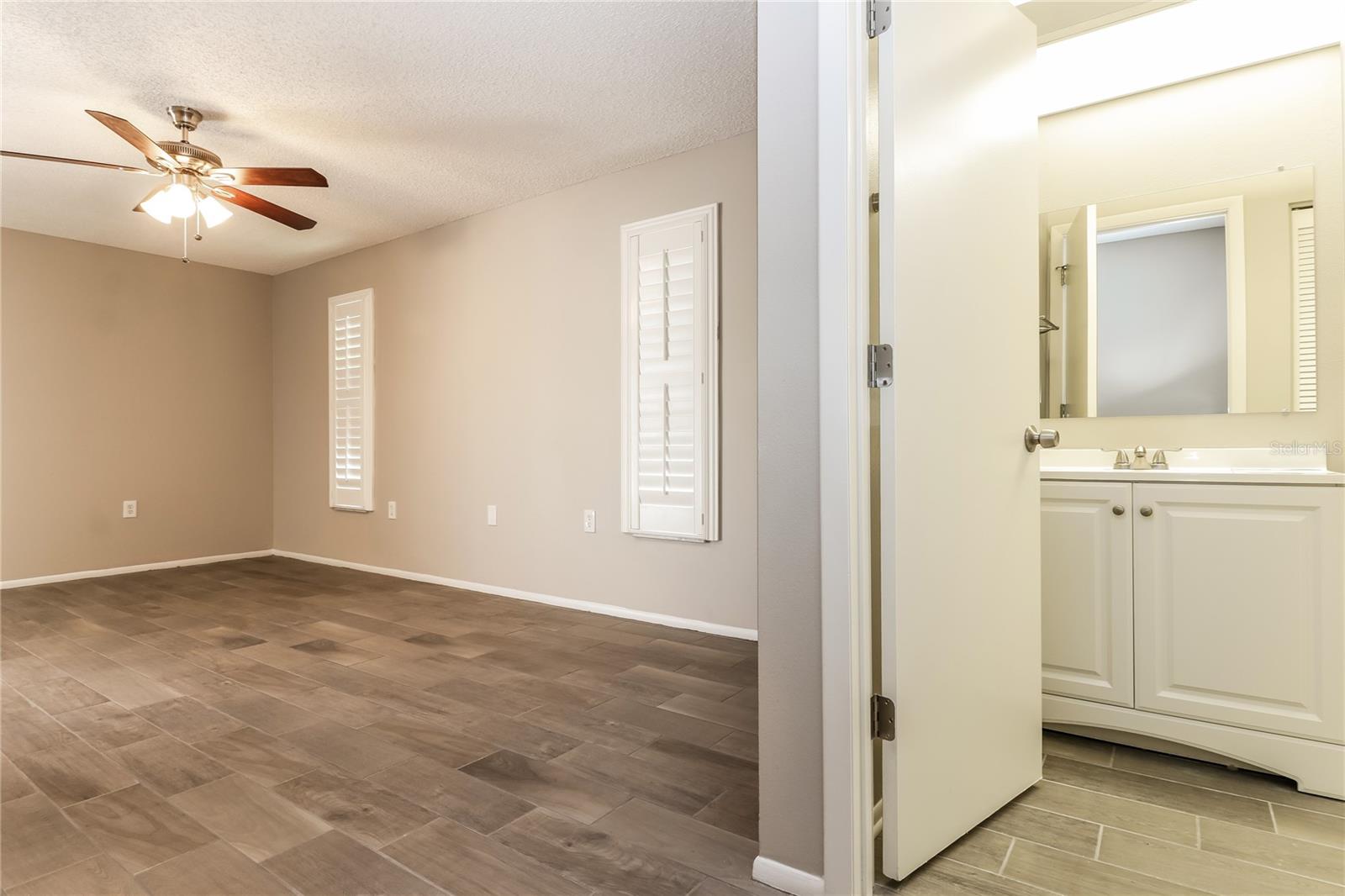 Image 9 of 16 For 5048 Brandeis Circle S