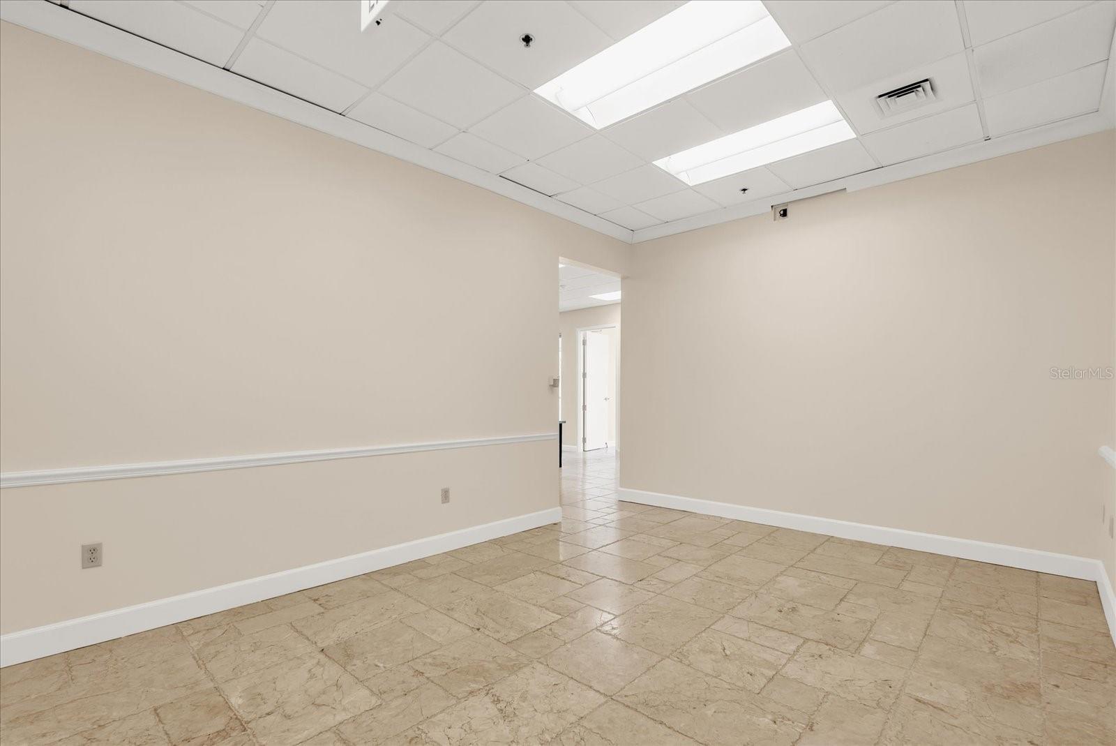 Image 18 of 29 For 189 Orange Avenue 1510