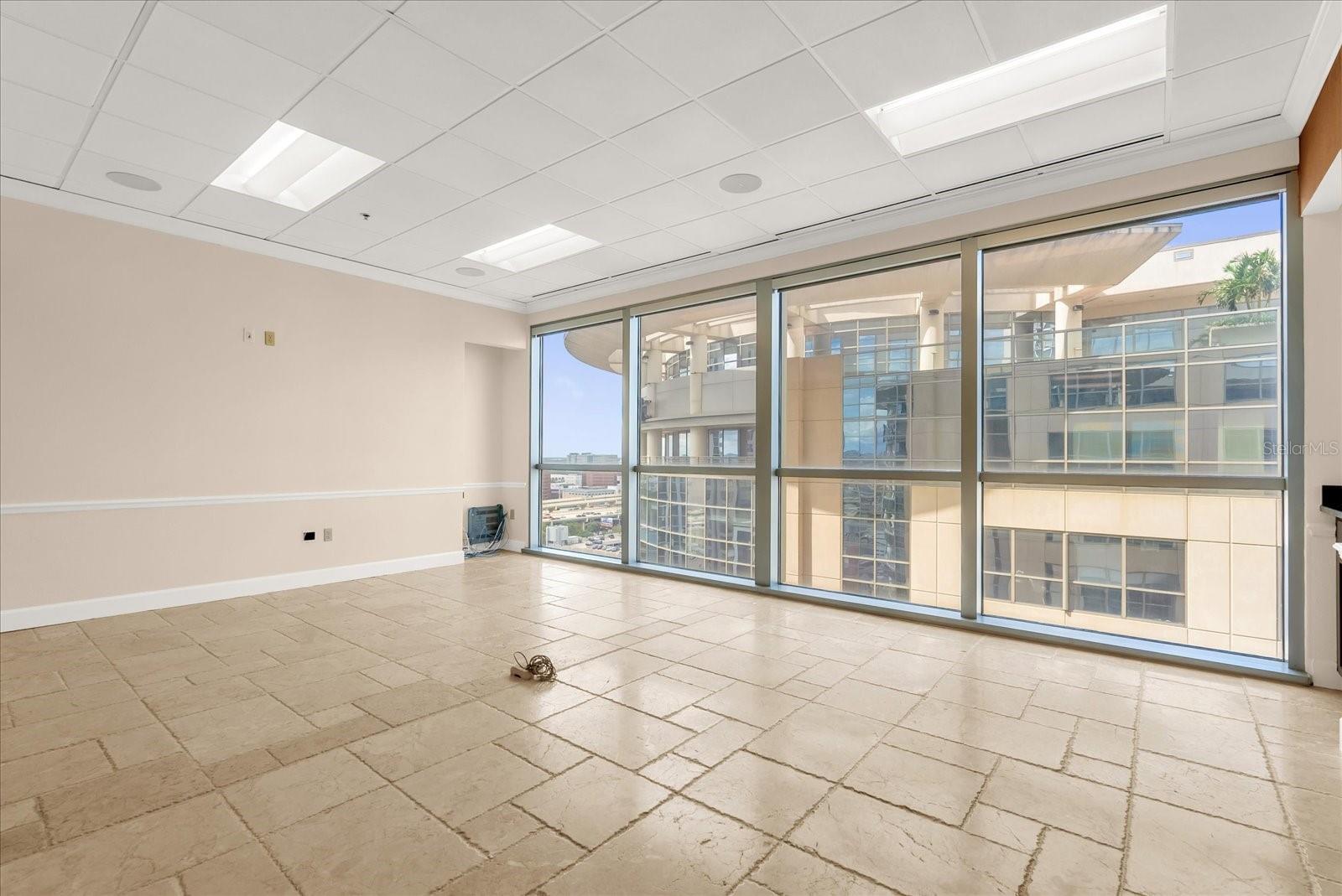 Image 4 of 29 For 189 Orange Avenue 1510