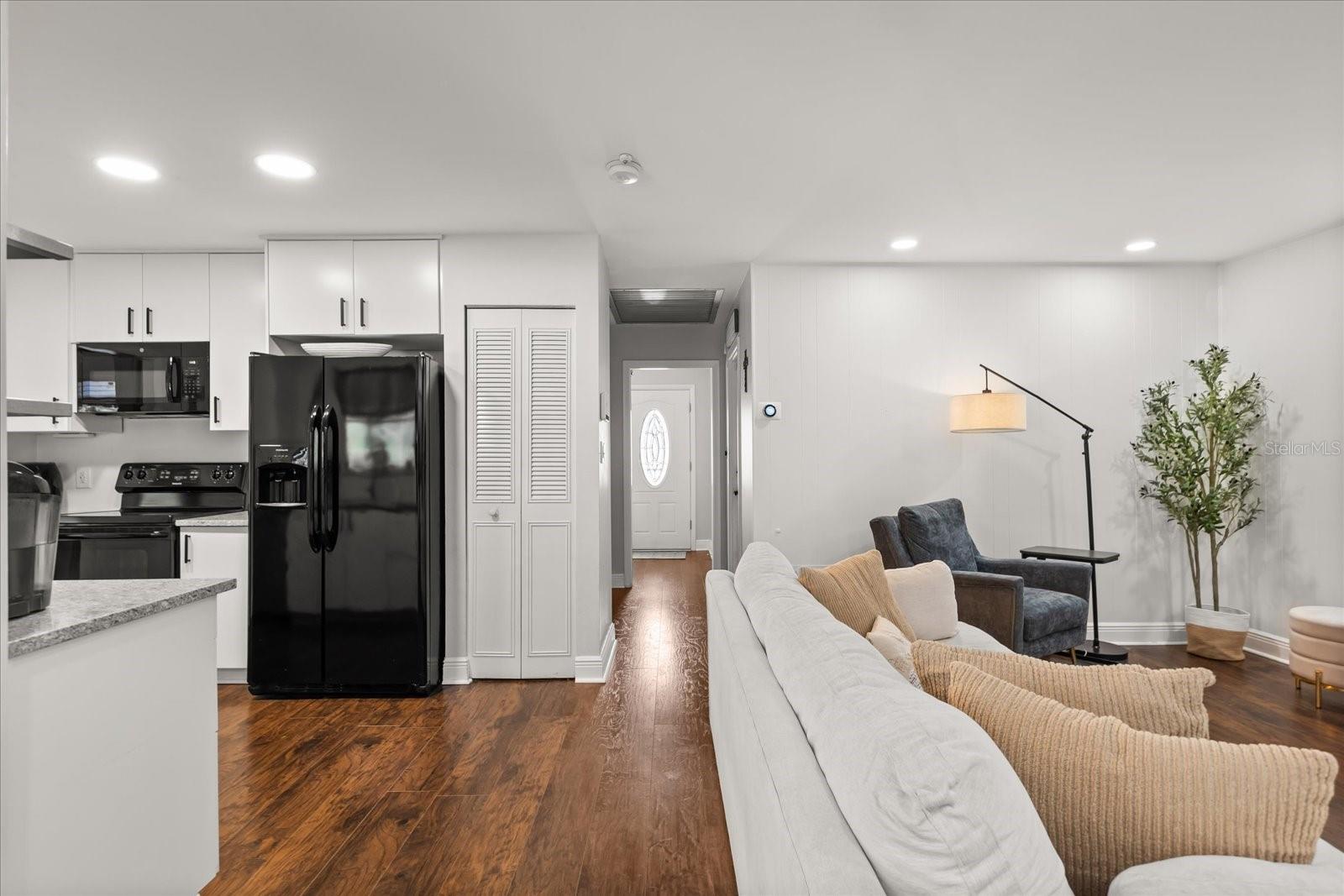 Image 9 of 34 For 1561 Nottingham Drive