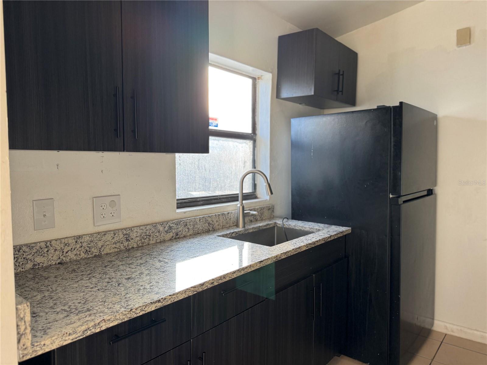 Image 7 of 9 For 5202 Palisades Drive