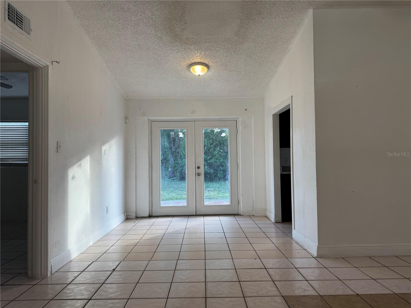 Image 8 of 9 For 5202 Palisades Drive