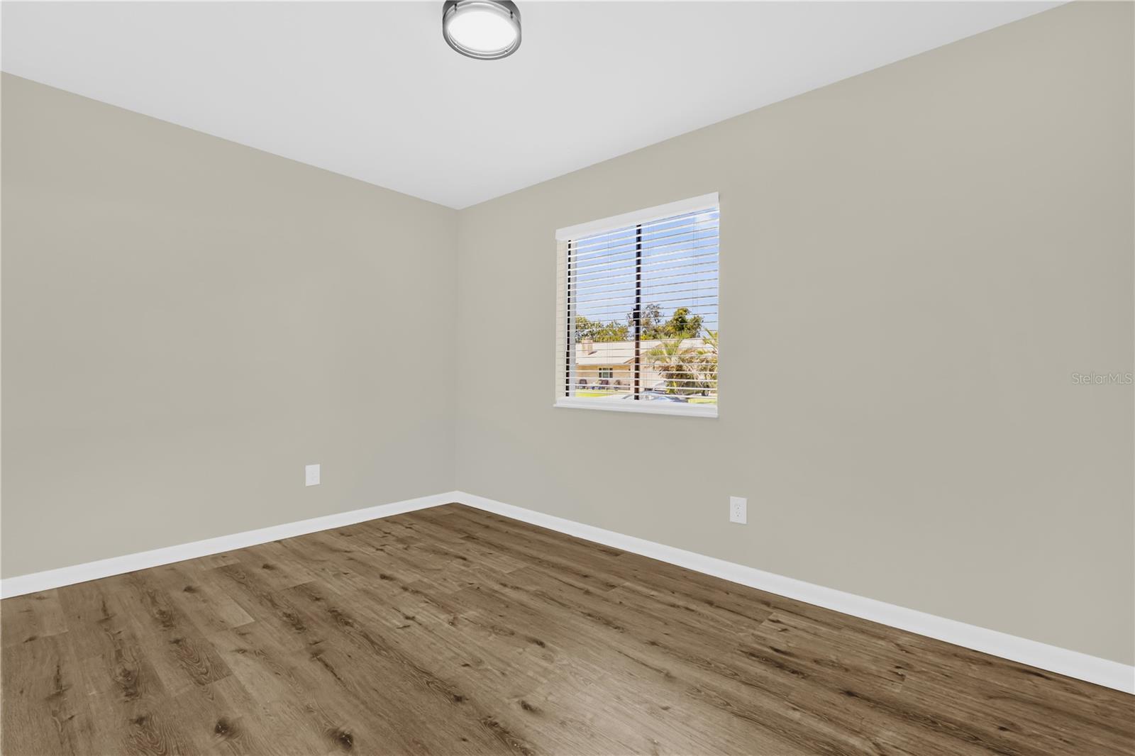 Image 14 of 31 For 2521 Yule Tree Drive