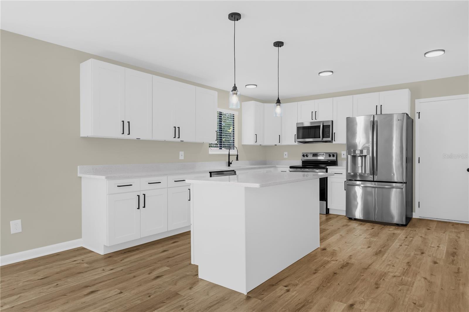 Image 3 of 31 For 2521 Yule Tree Drive